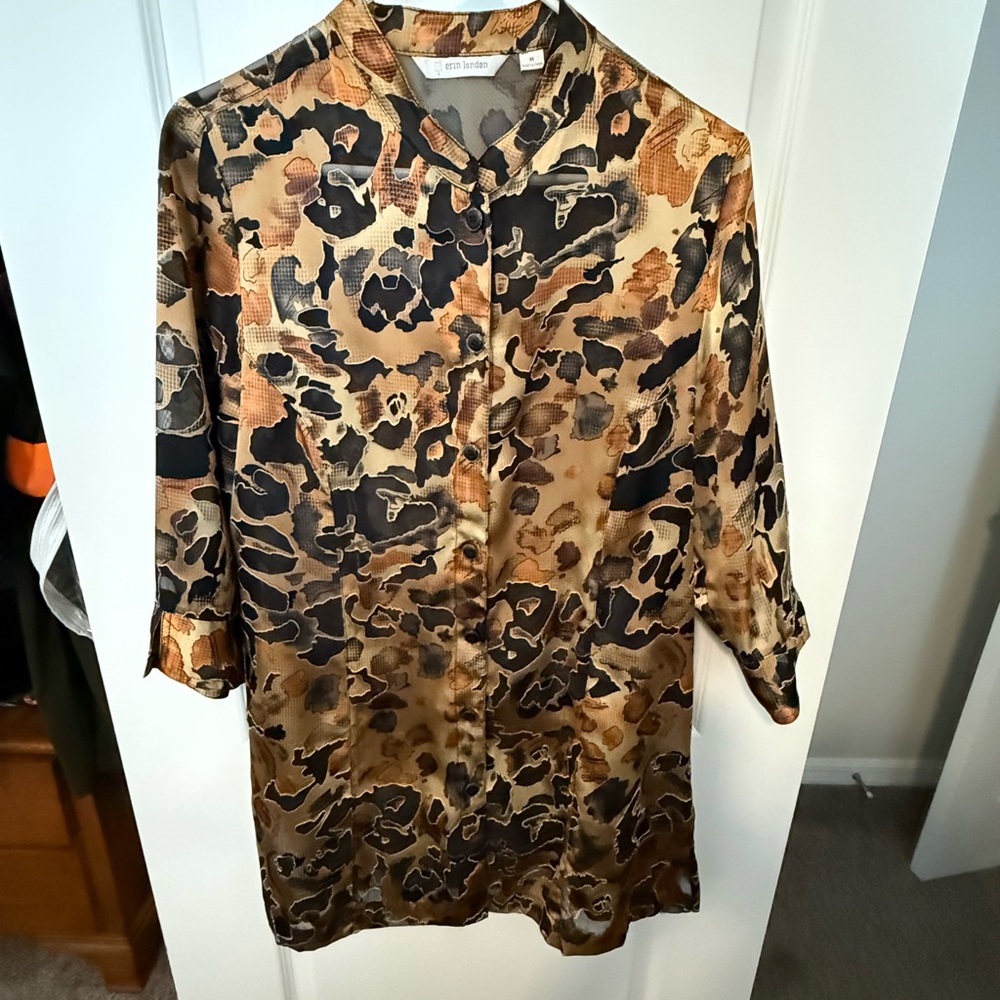 Vintage- Erin London Animal Print Satin Top